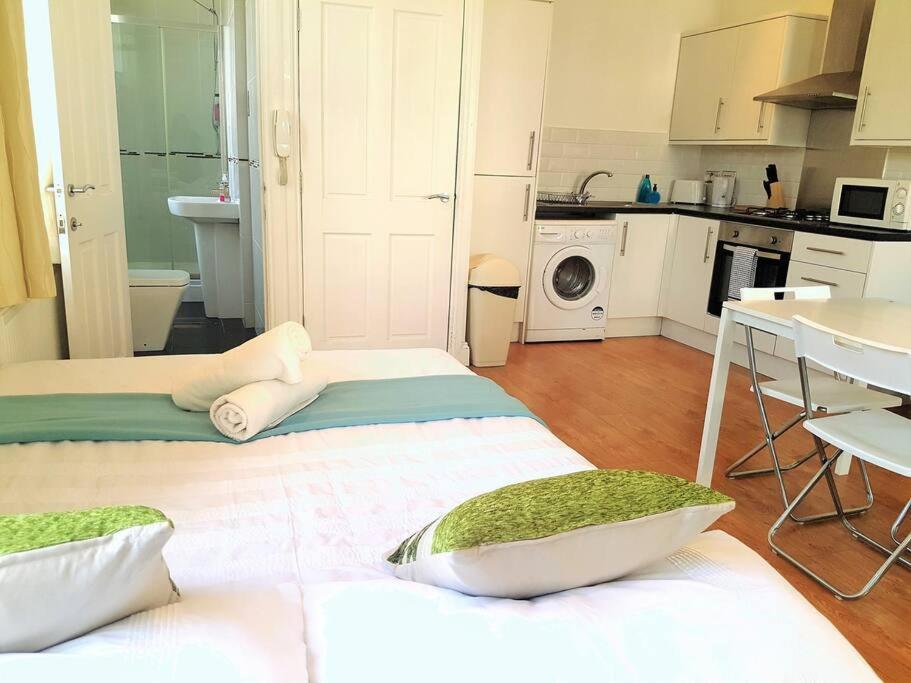 Excellent Studio Flat In London Luaran gambar