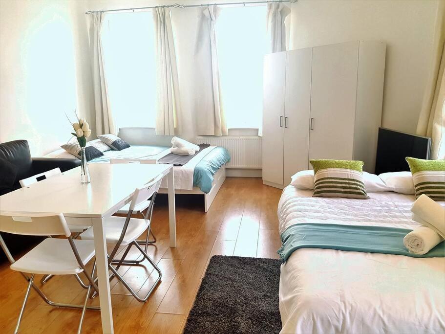 Excellent Studio Flat In London Luaran gambar